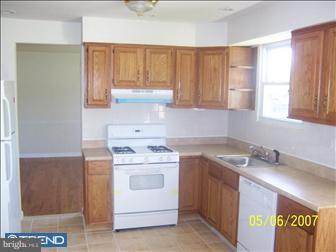 216 Powder Mill Road Edgewater Park, NJ 08010 - Photo 5 of 6