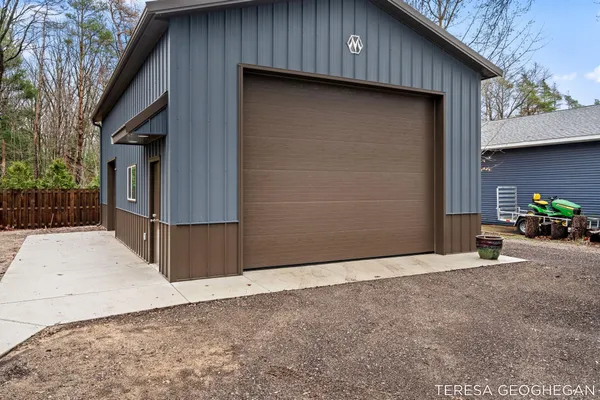 $800,000 | 3283 Lorrimar Lane, Saugatuck, MI 49453