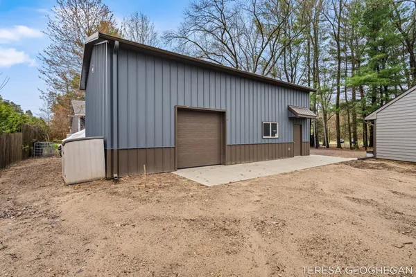 $800,000 | 3283 Lorrimar Lane, Saugatuck, MI 49453