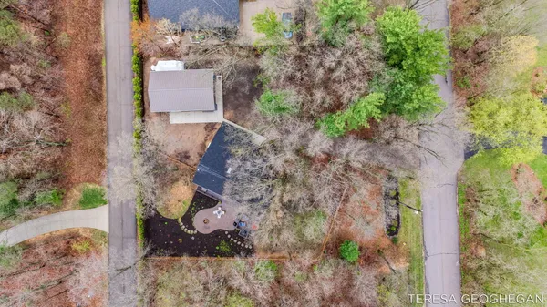 $800,000 | 3283 Lorrimar Lane, Saugatuck, MI 49453