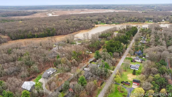 $800,000 | 3283 Lorrimar Lane, Saugatuck, MI 49453