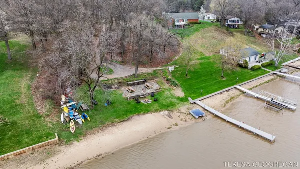 $800,000 | 3283 Lorrimar Lane, Saugatuck, MI 49453