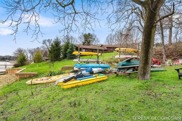 $800,000 | 3283 Lorrimar Lane, Saugatuck, MI 49453