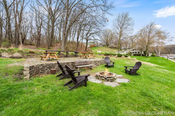 $800,000 | 3283 Lorrimar Lane, Saugatuck, MI 49453