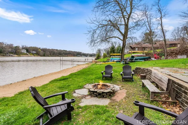 $800,000 | 3283 Lorrimar Lane, Saugatuck, MI 49453