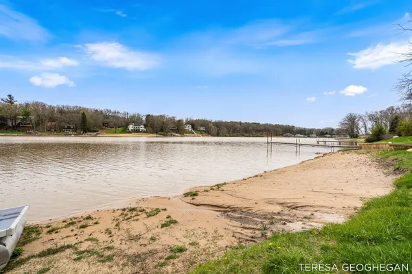 $800,000 | 3283 Lorrimar Lane, Saugatuck, MI 49453