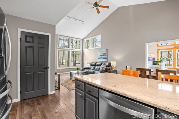 $800,000 | 3283 Lorrimar Lane, Saugatuck, MI 49453