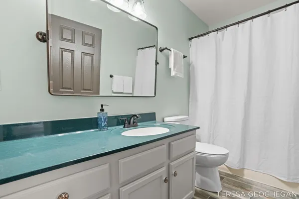 $800,000 | 3283 Lorrimar Lane, Saugatuck, MI 49453