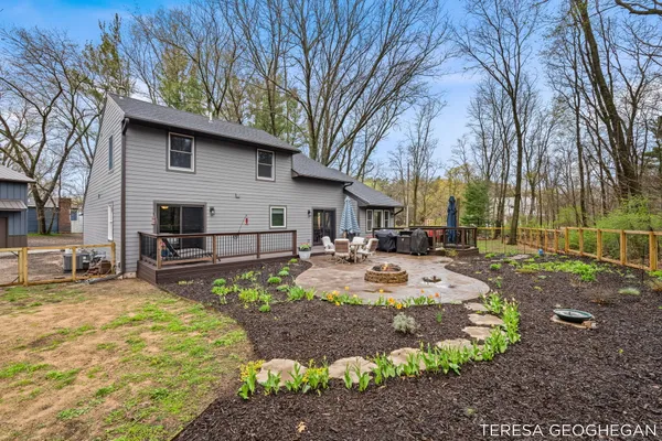 $800,000 | 3283 Lorrimar Lane, Saugatuck, MI 49453