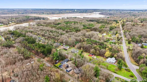 $800,000 | 3283 Lorrimar Lane, Saugatuck, MI 49453