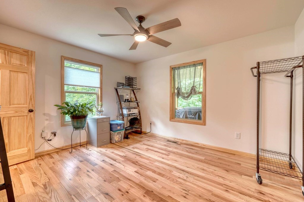 604 Point Overlook Trail Murphy, NC 28906 - Photo 14 of 58