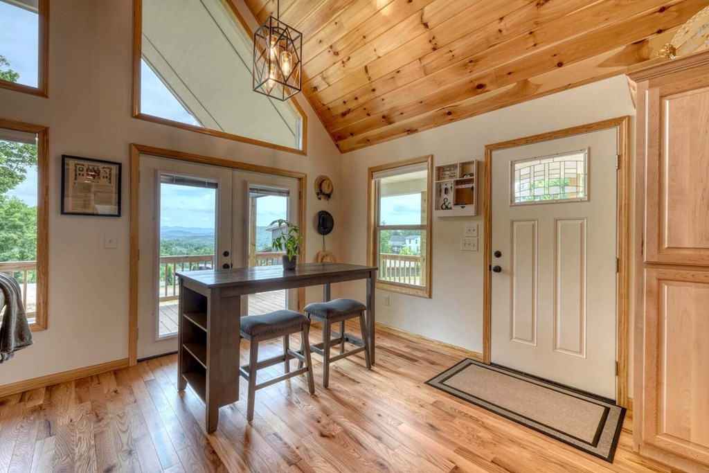 604 Point Overlook Trail Murphy, NC 28906 - Photo 4 of 58