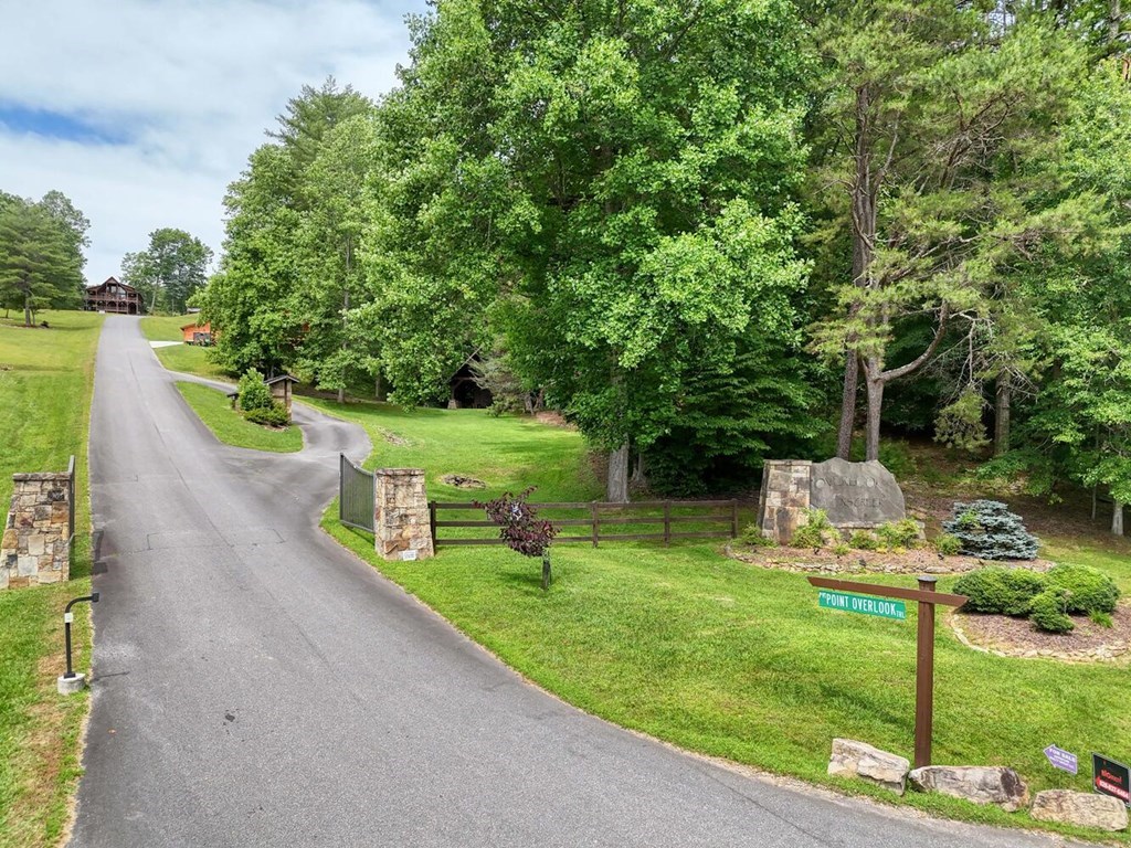 604 Point Overlook Trail Murphy, NC 28906 - Photo 52 of 58 Gated Entrance