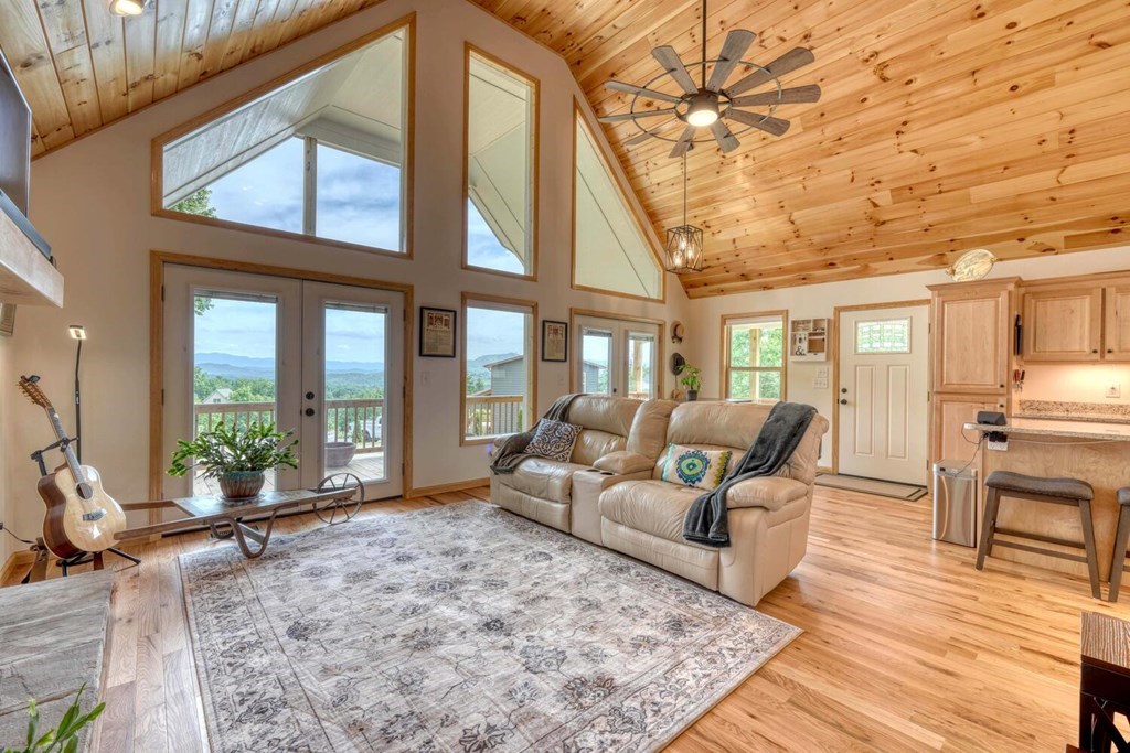 604 Point Overlook Trail Murphy, NC 28906 - Photo 6 of 58