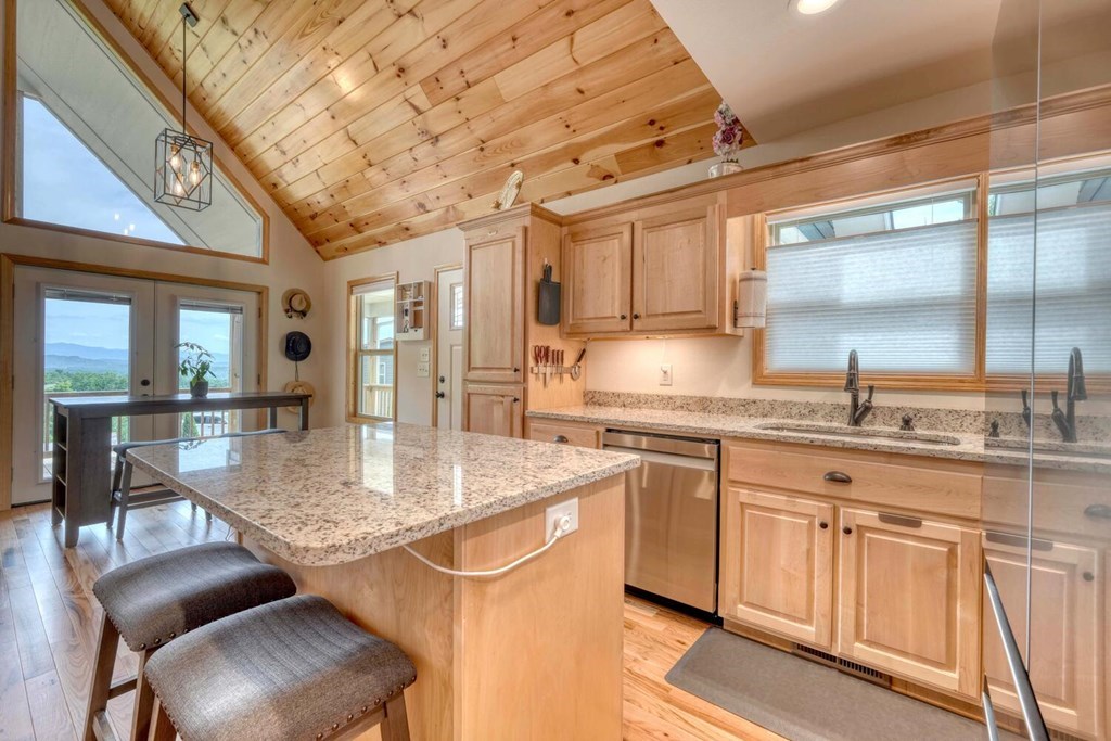 604 Point Overlook Trail Murphy, NC 28906 - Photo 9 of 58