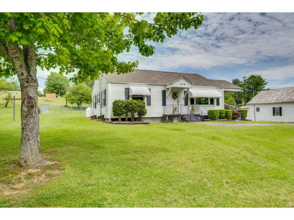 376 McQueen Street Butler, TN 37640 - Photo 2 of 30 Photo 2