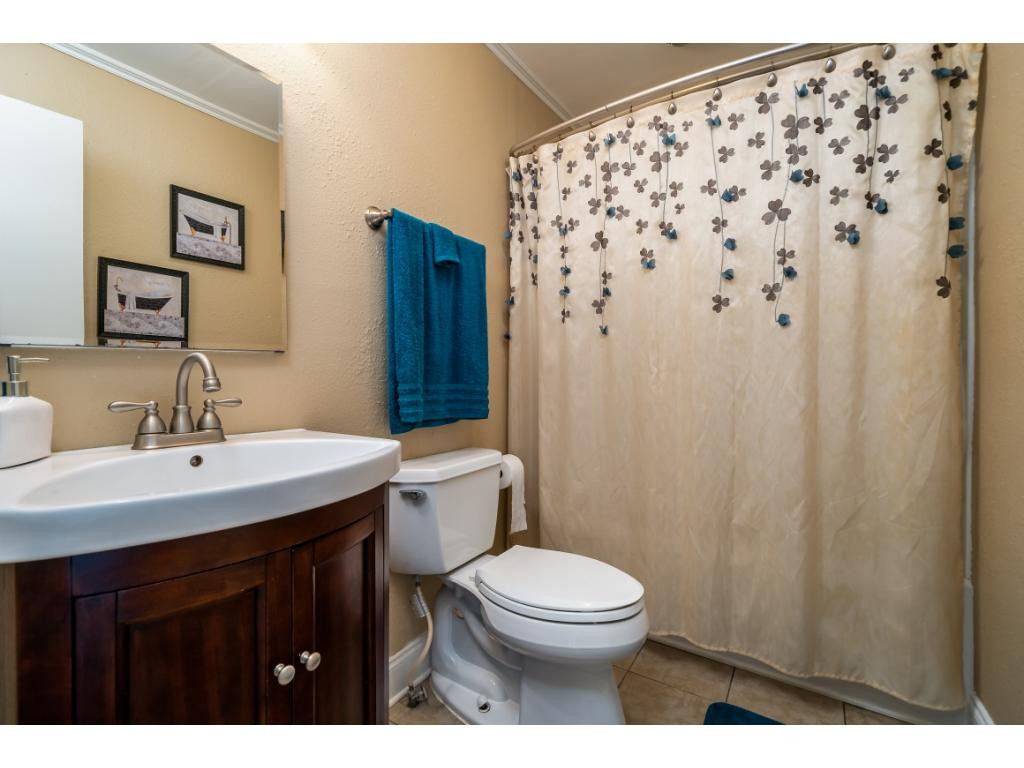 376 McQueen Street Butler, TN 37640 - Photo 25 of 30 Bathroom
