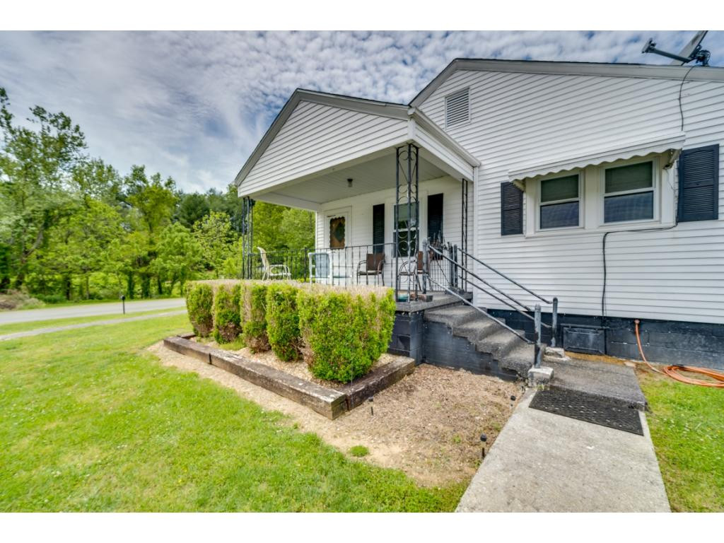 376 McQueen Street Butler, TN 37640 - Photo 6 of 30 Photo 6