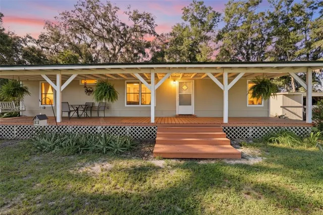a view of outdoor space and garden