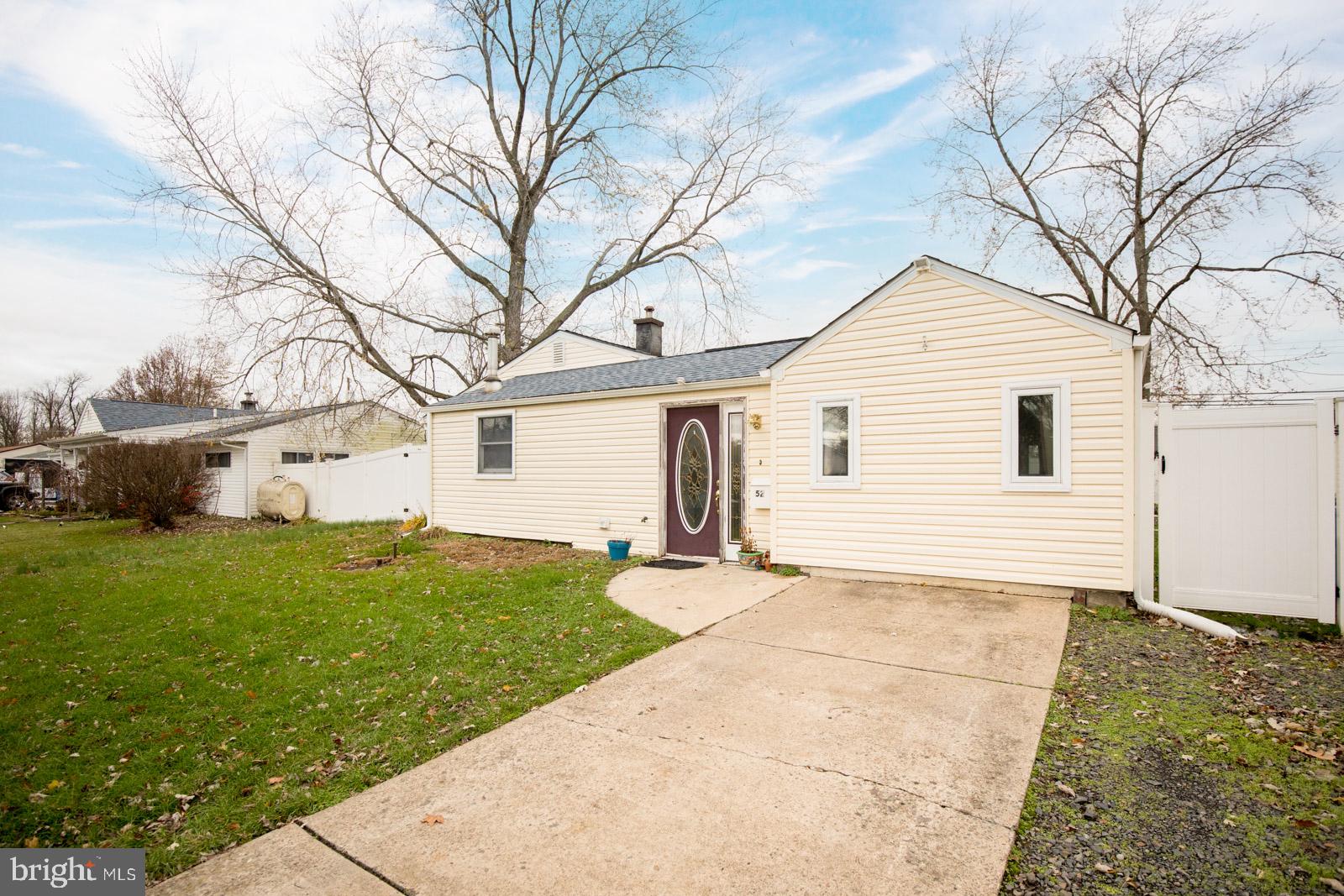 52 Incurve Road Levittown, PA 19057 - Photo 1 of 24 Gallery Image 1
