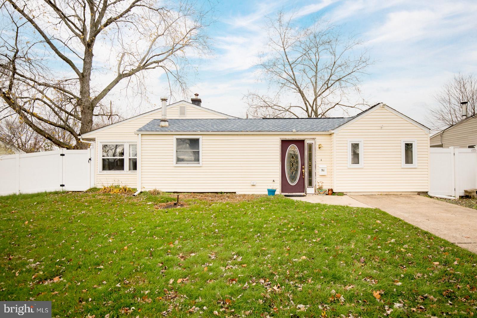 52 Incurve Road Levittown, PA 19057 - Photo 2 of 24 Gallery Image 2