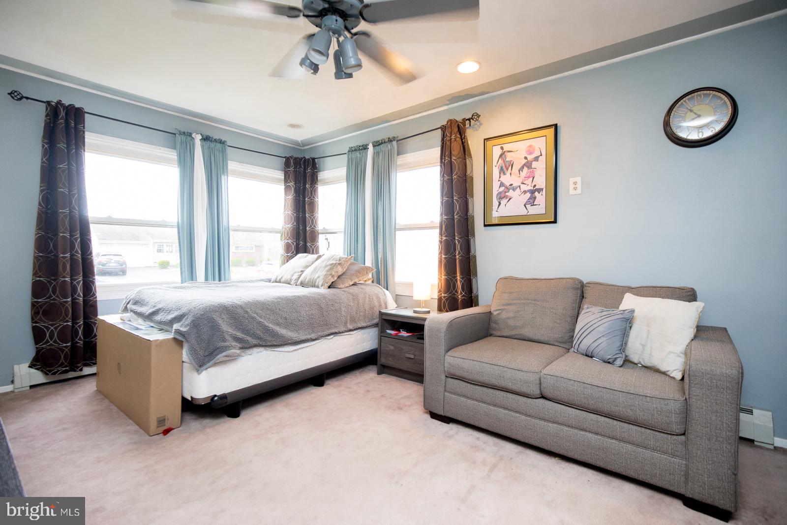 52 Incurve Road Levittown, PA 19057 - Photo 15 of 24 Gallery Image 15