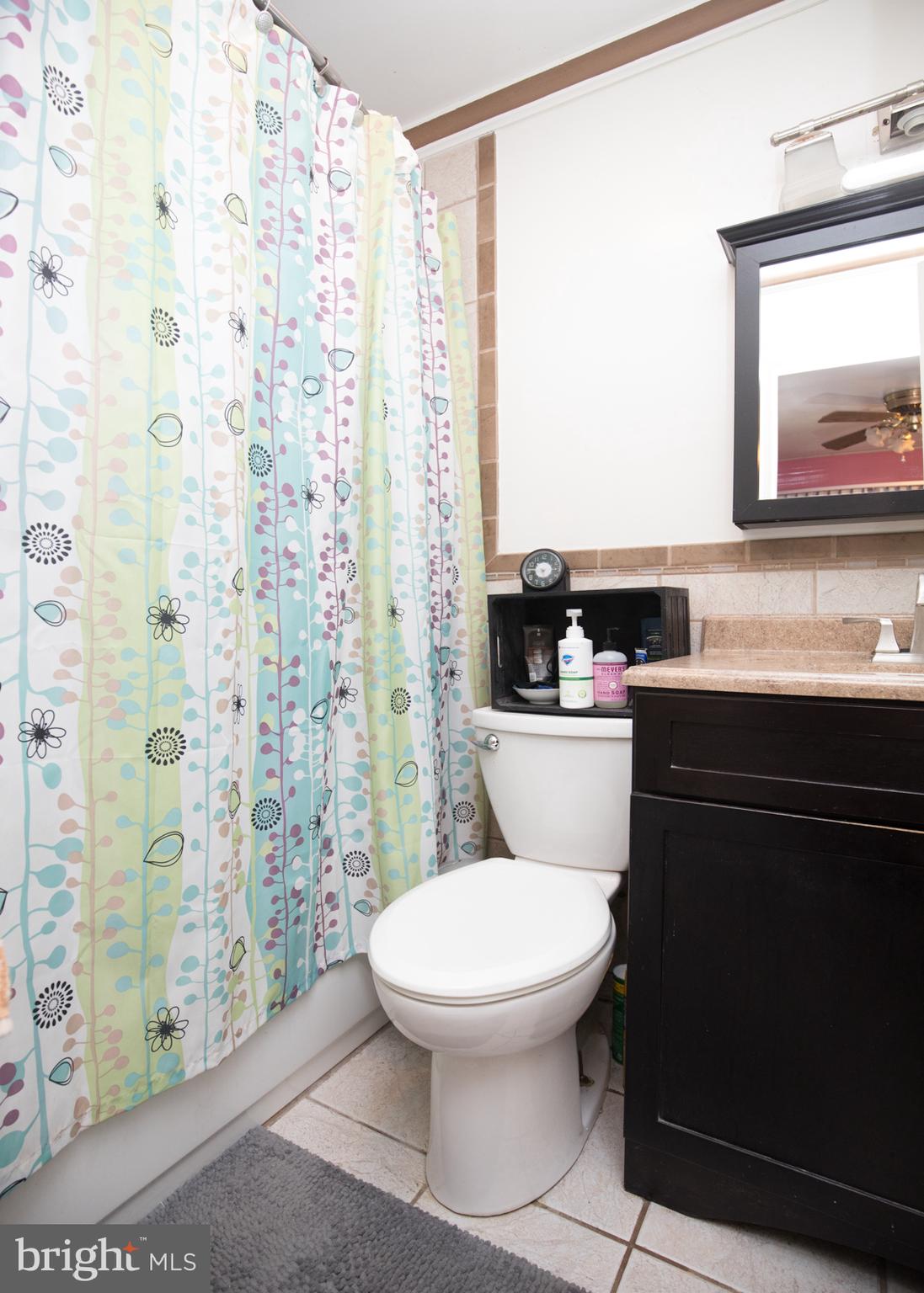52 Incurve Road Levittown, PA 19057 - Photo 19 of 24 Gallery Image 19