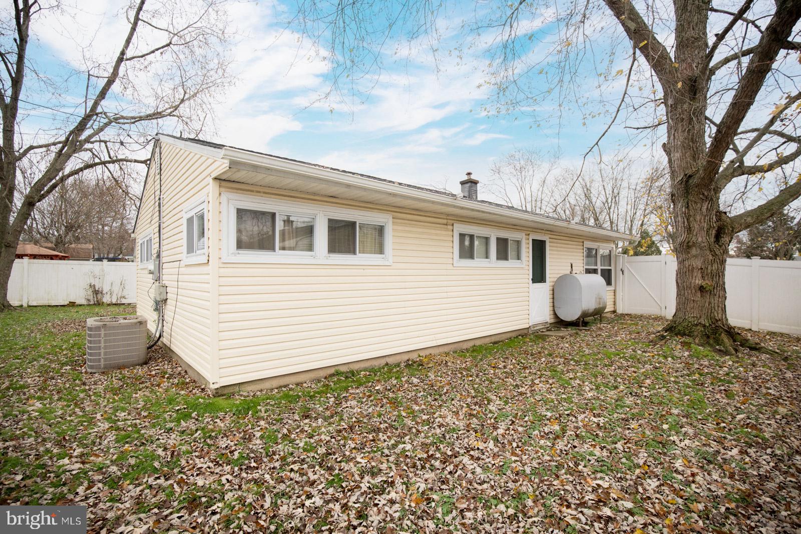 52 Incurve Road Levittown, PA 19057 - Photo 24 of 24 Gallery Image 24