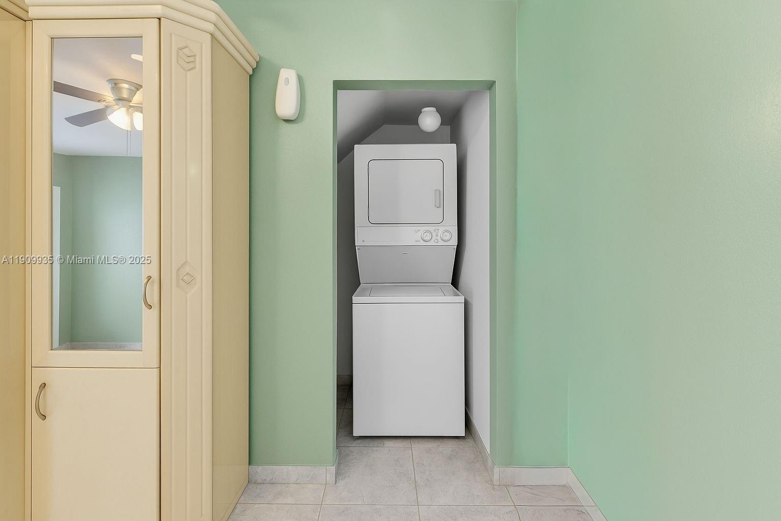 427 Northwest 84th Terrace, Unit 427 Miami, FL 33150 - Photo 17 of 40 a bathroom with a toilet and a sink