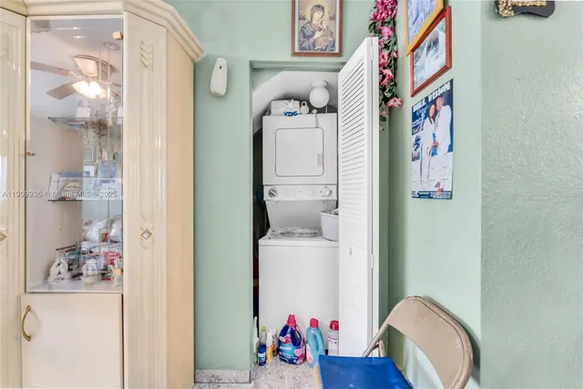 $180,000 | 427 Northwest 84th Terrace, Unit 427, Miami, FL 33150