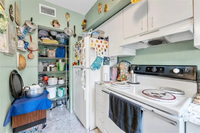 $180,000 | 427 Northwest 84th Terrace, Unit 427, Miami, FL 33150