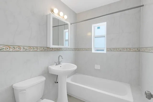 $180,000 | 427 Northwest 84th Terrace, Unit 427, Miami, FL 33150