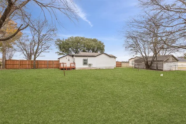 $2,100 | 410 Ayres Street, Hutchins, TX 75141