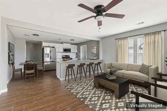 $2,100 | 410 Ayres Street, Hutchins, TX 75141