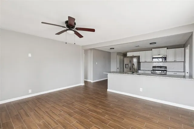 $2,100 | 410 Ayres Street, Hutchins, TX 75141