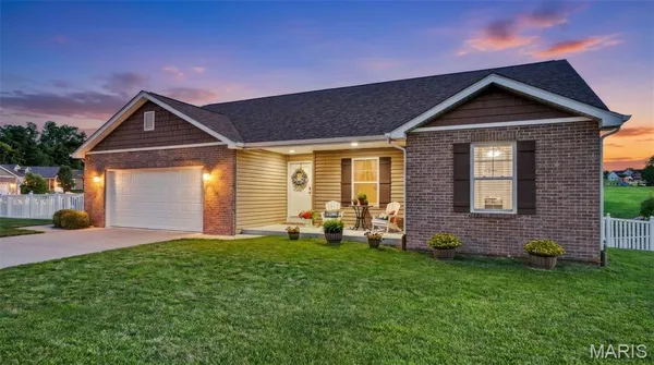 $407,500 | 501 Micah's Way, Columbia, IL 62236