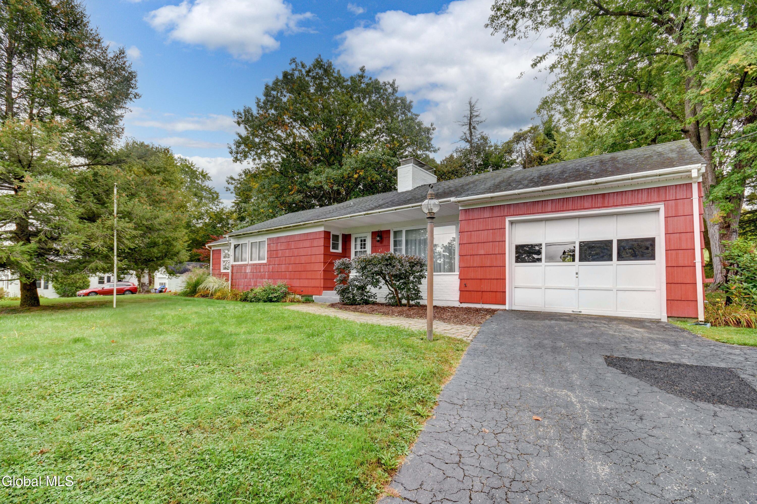 41 Ridge Road Canajoharie, NY 13317 - Photo 3 of 43 41 Ridge Rd-3
