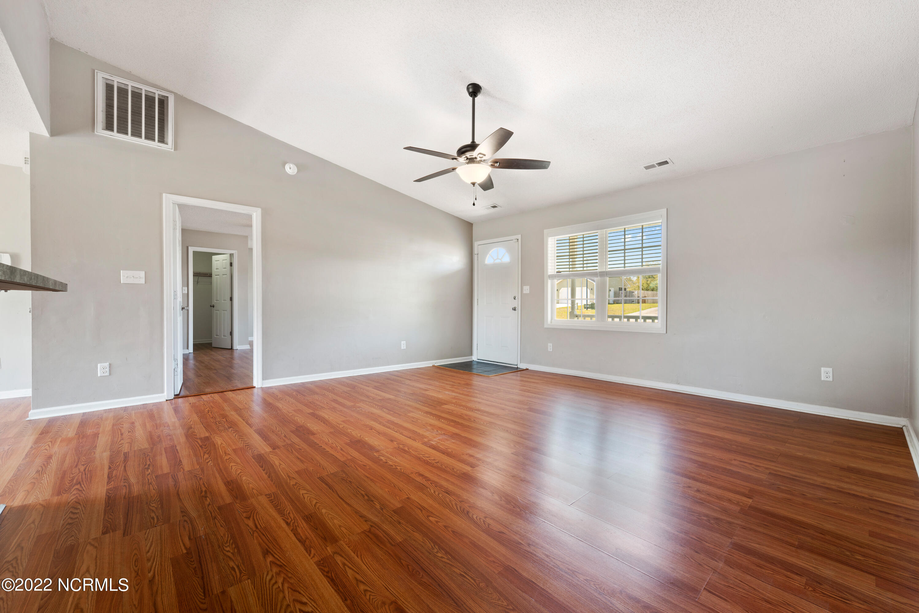 236 Loren Road Hubert, NC 28539 - Photo 11 of 37 236 Loren (17)
