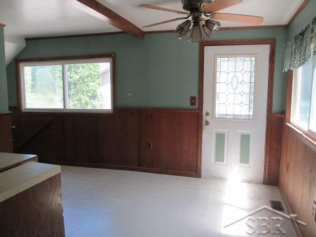 5290 Sherman Road Saginaw, MI 48604 - Photo 2 of 16 31256822-1.JPG