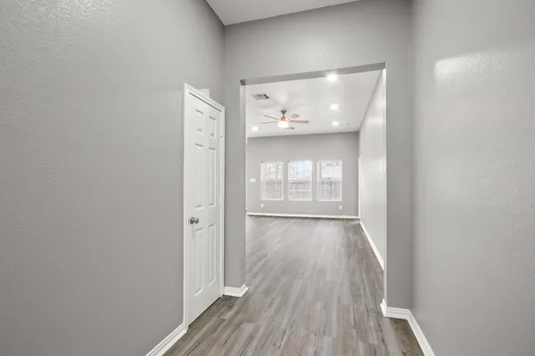 $300,000 | 535 Corydon Drive, Houston, TX 77336