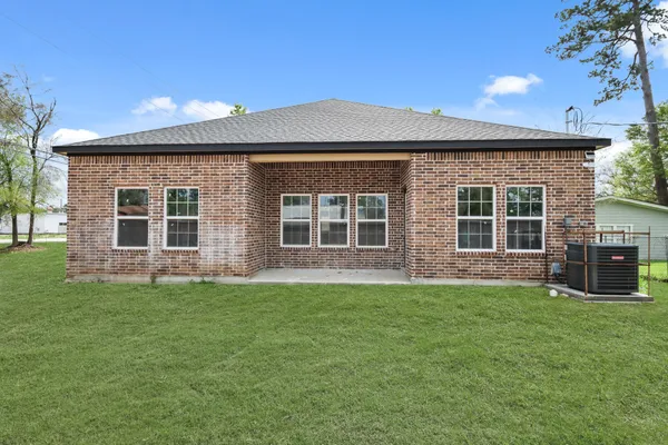 $300,000 | 535 Corydon Drive, Houston, TX 77336