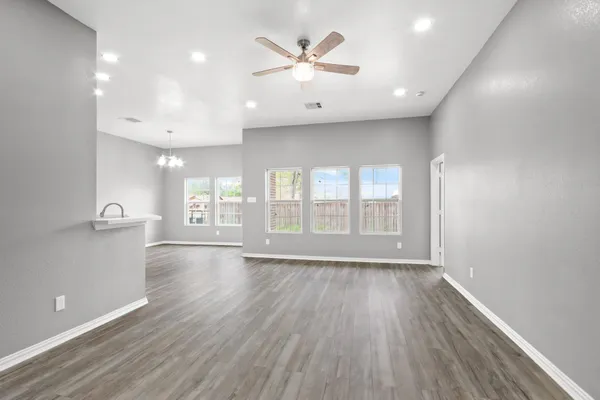 $300,000 | 535 Corydon Drive, Houston, TX 77336