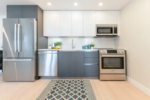 $2,300 | 932 Broadway, Unit 304, Chelsea, MA 02150