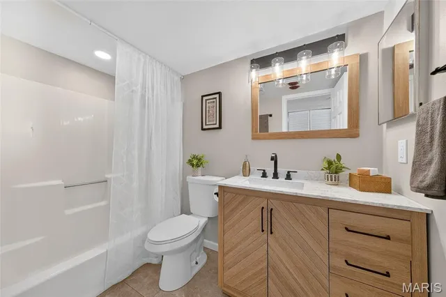 $175,000 | 9011 North Swan Circle, Brentwood, MO 63144