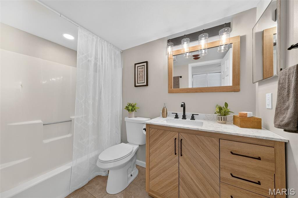 9011 North Swan Circle Brentwood, MO 63144 - Photo 11 of 18