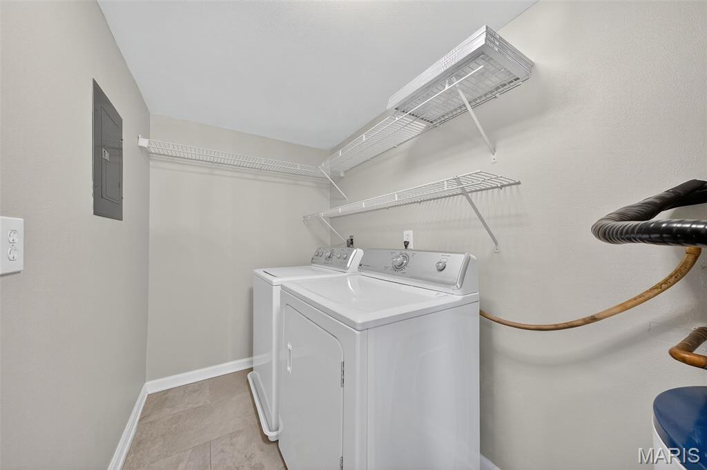 9011 North Swan Circle Brentwood, MO 63144 - Photo 14 of 18