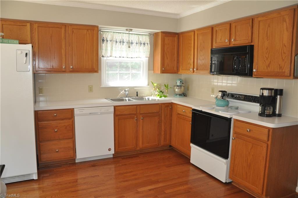 730 Cook Road Rural Hall, NC 27045 - Photo 3 of 20