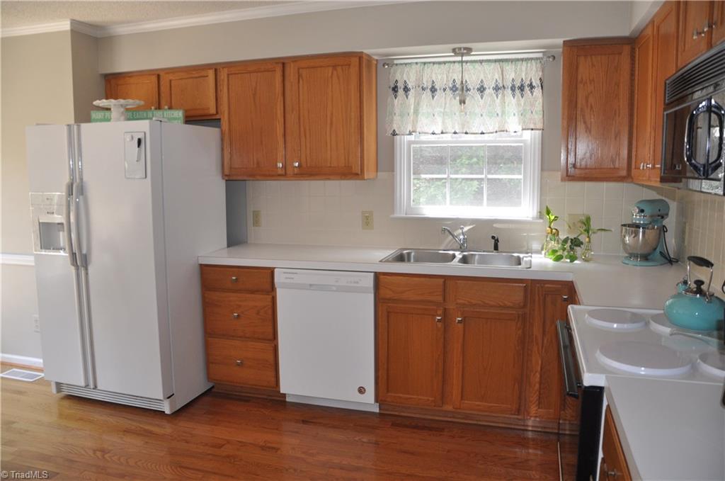 730 Cook Road Rural Hall, NC 27045 - Photo 4 of 20