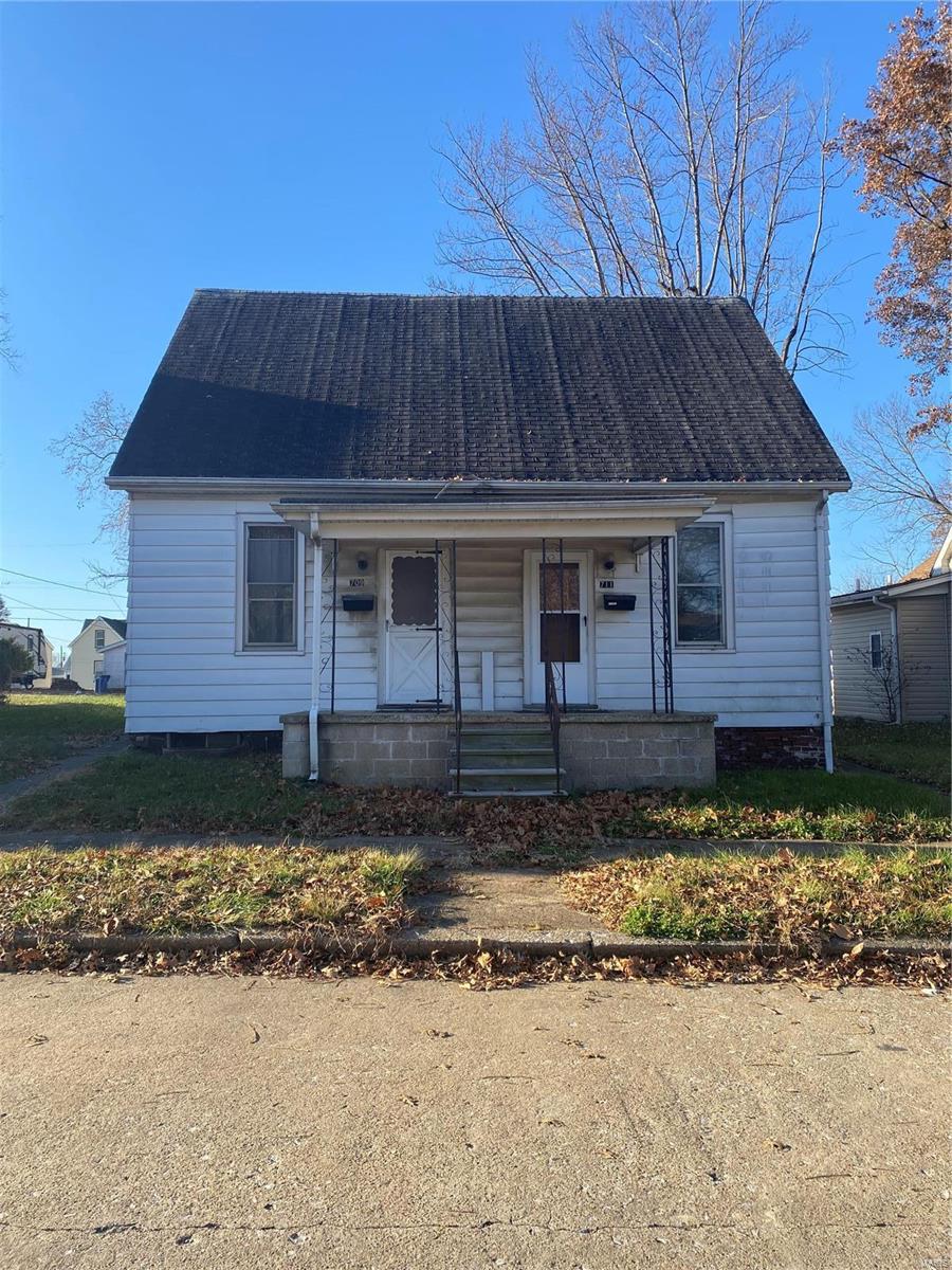 709 Hecker Street Belleville, IL 62221 - Photo 1 of 34 Gallery Image 1