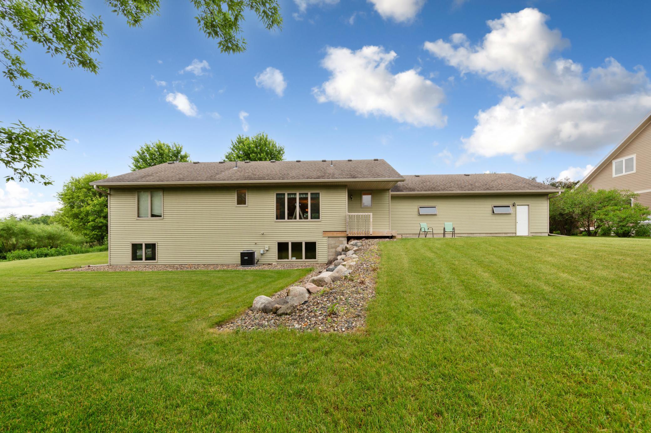 1555 Greenleaf Road Owatonna, MN 55060 - Photo 7 of 31